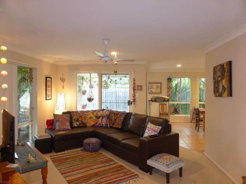 50 Yodelay Street, Varsity Lakes QLD 4227