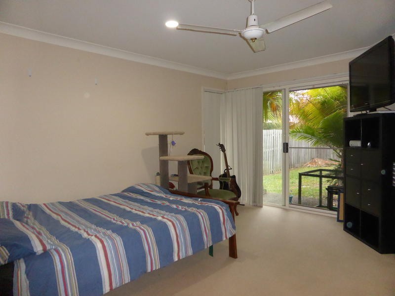 50 Yodelay Street, Varsity Lakes QLD 4227