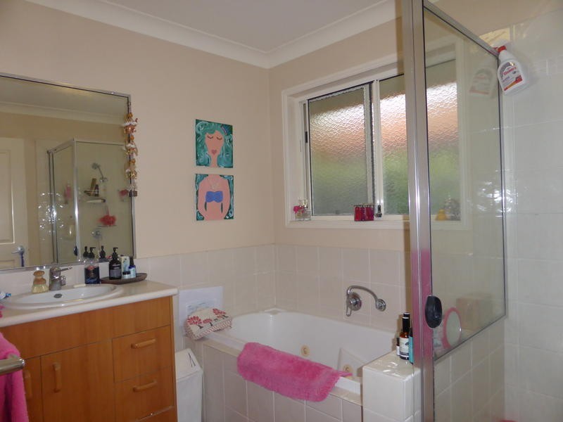 50 Yodelay Street, Varsity Lakes QLD 4227