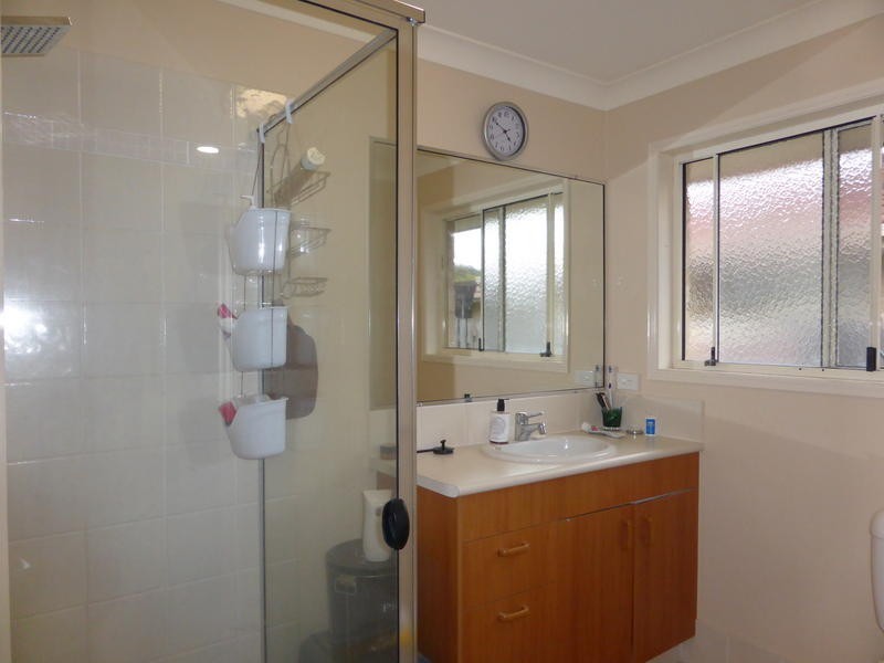 50 Yodelay Street, Varsity Lakes QLD 4227