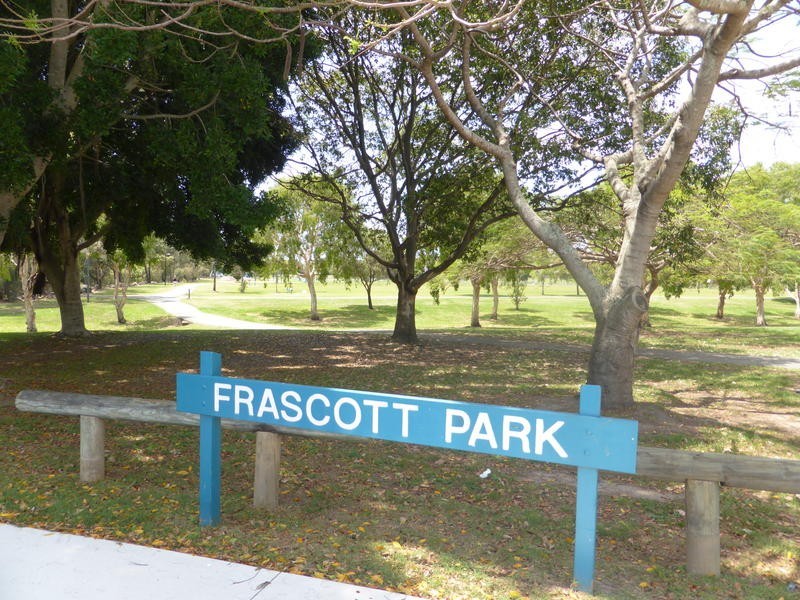 50 Yodelay Street, Varsity Lakes QLD 4227