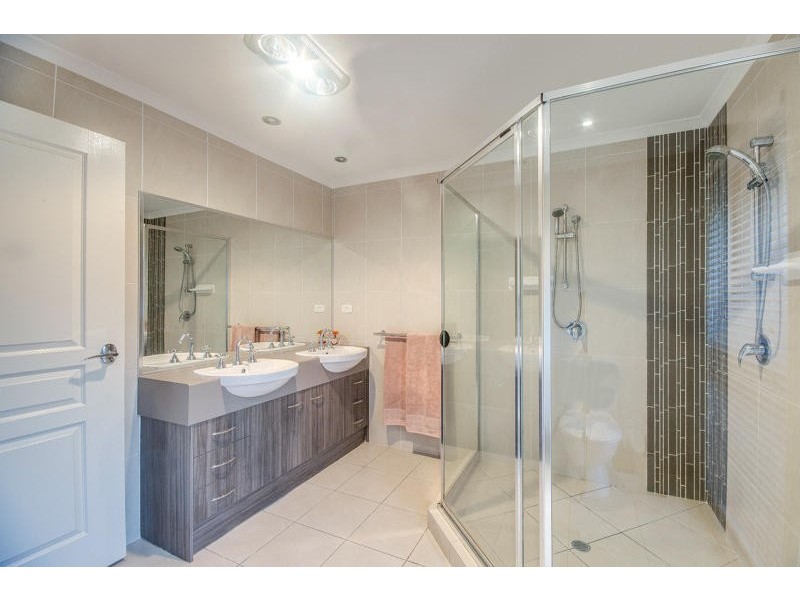 37 York Creek Crescent, Reedy Creek QLD 4227