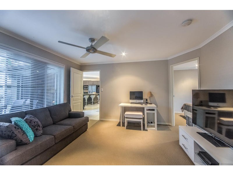 37 York Creek Crescent, Reedy Creek QLD 4227