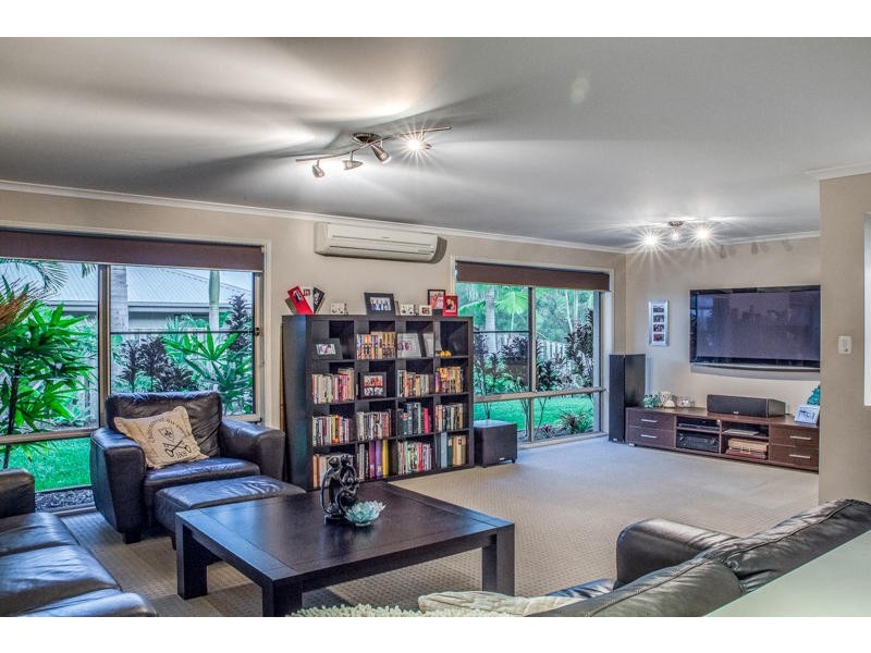 37 York Creek Crescent, Reedy Creek QLD 4227