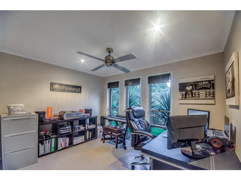 37 York Creek Crescent, Reedy Creek QLD 4227