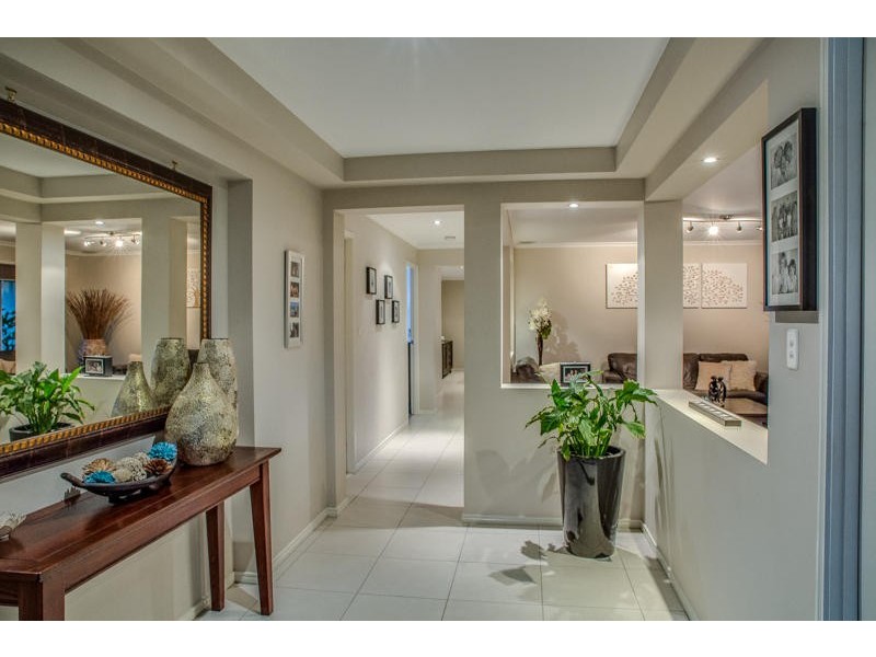 37 York Creek Crescent, Reedy Creek QLD 4227