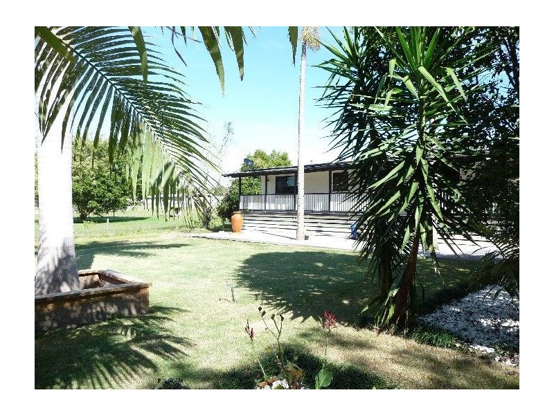 Glass House Mountains QLD 4518