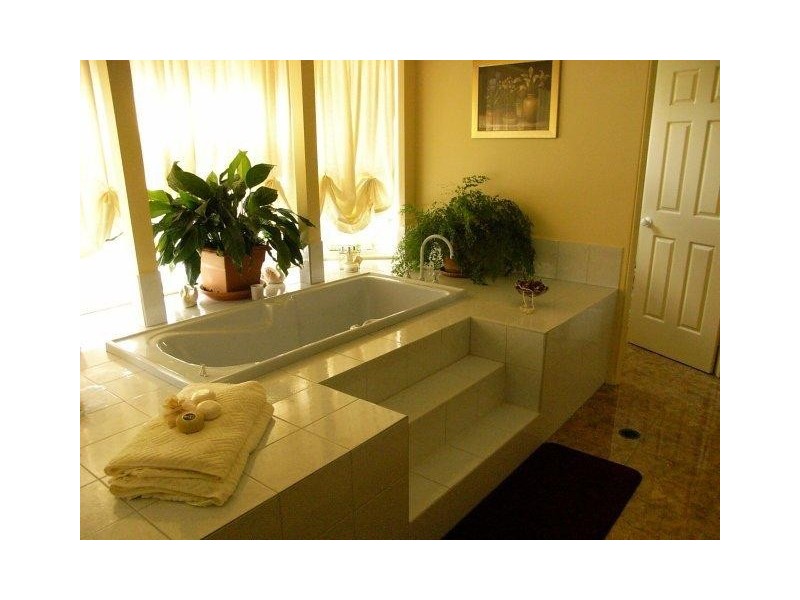 Glass House Mountains QLD 4518