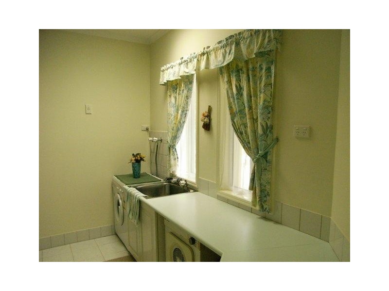 Glass House Mountains QLD 4518