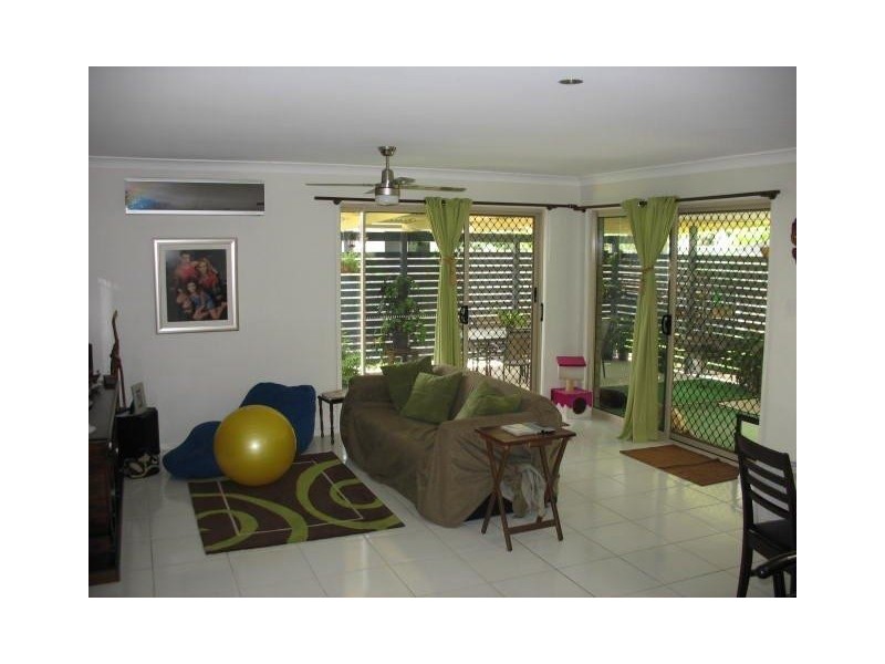 2 Dawn Court, Landsborough QLD 4550