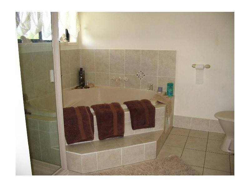 Glass House Mountains QLD 4518