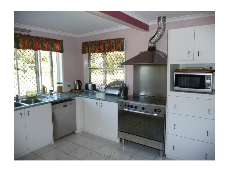 Glass House Mountains QLD 4518