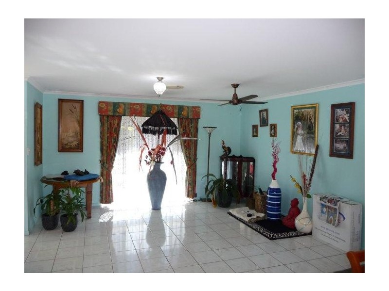 Glass House Mountains QLD 4518