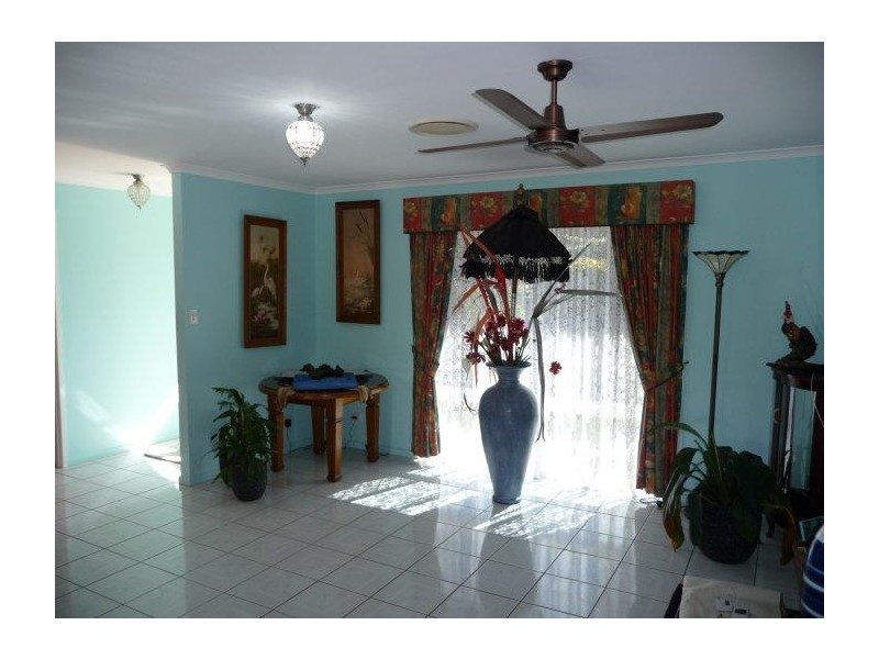 Glass House Mountains QLD 4518