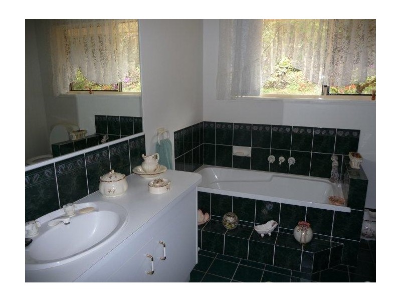 Glass House Mountains QLD 4518