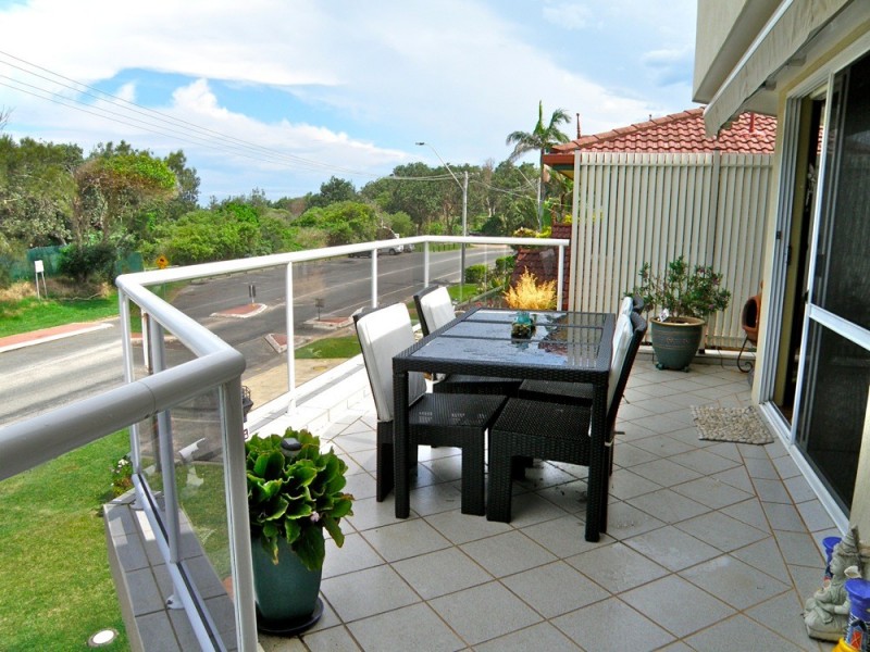 1/151 Matthew Flinders Drive, Port Macquarie NSW 2444