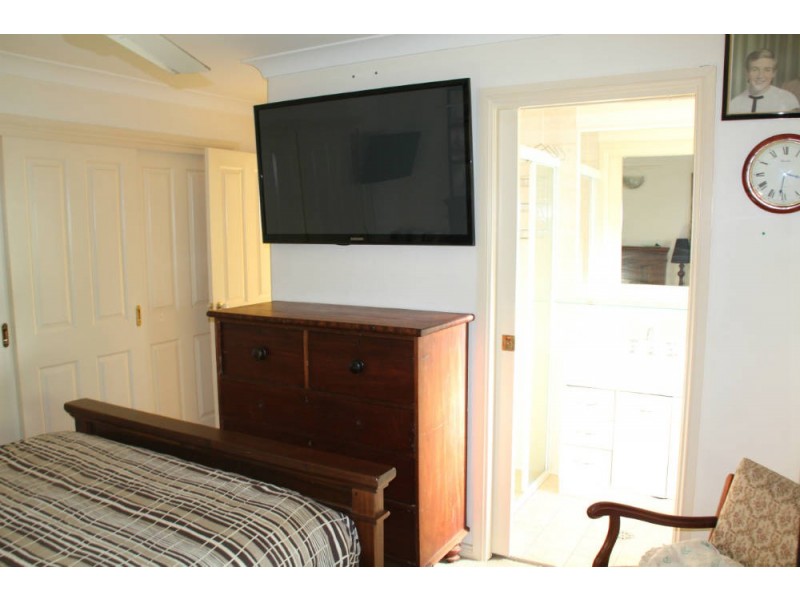111 Lake Rd, Port Macquarie NSW 2444