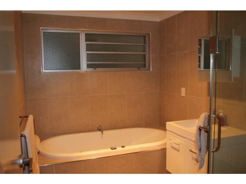 2 SIRIUS CLOSE, Port Macquarie NSW 2444