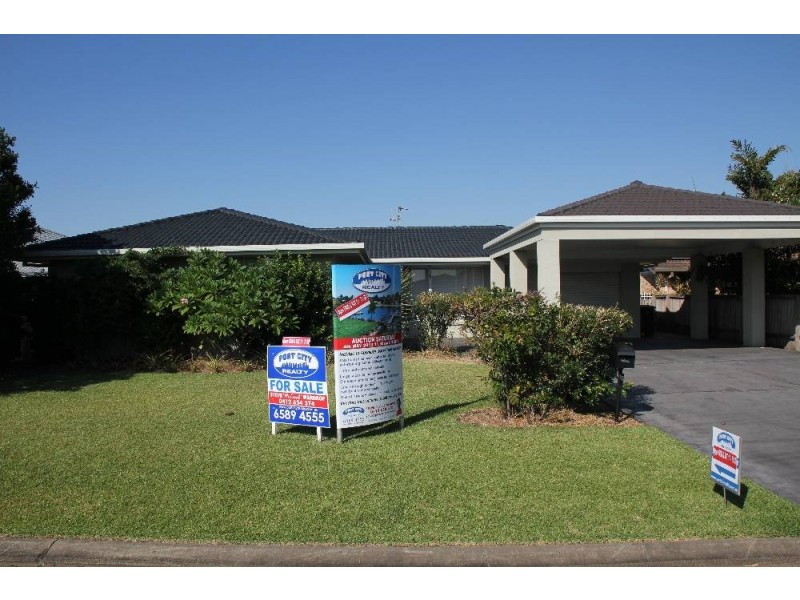 16 LAGUNA PL, Port Macquarie NSW 2444