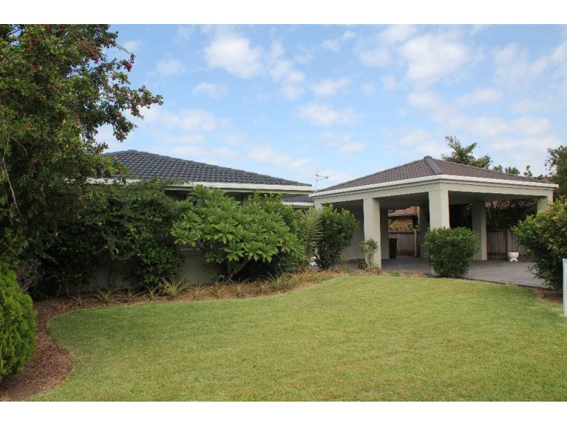 16 Laguna Pl, Port Macquarie NSW 2444