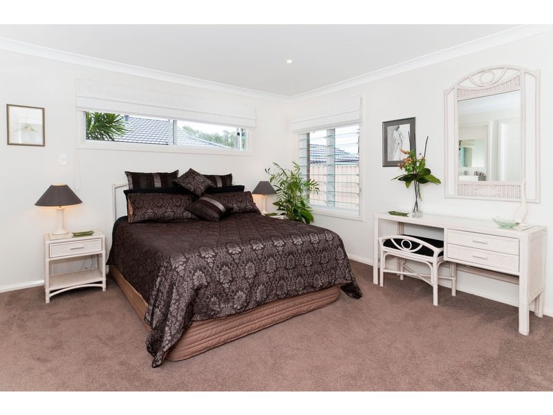 4 Catalina Close, Lake Cathie NSW 2445