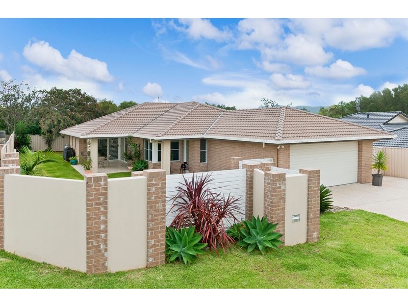 4 Catalina Close, Lake Cathie NSW 2445