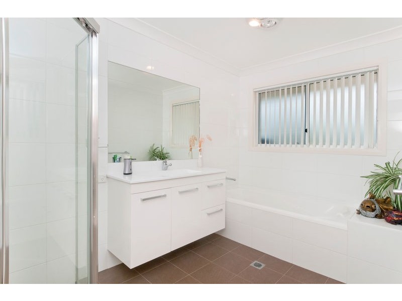 4 Catalina Close, Lake Cathie NSW 2445