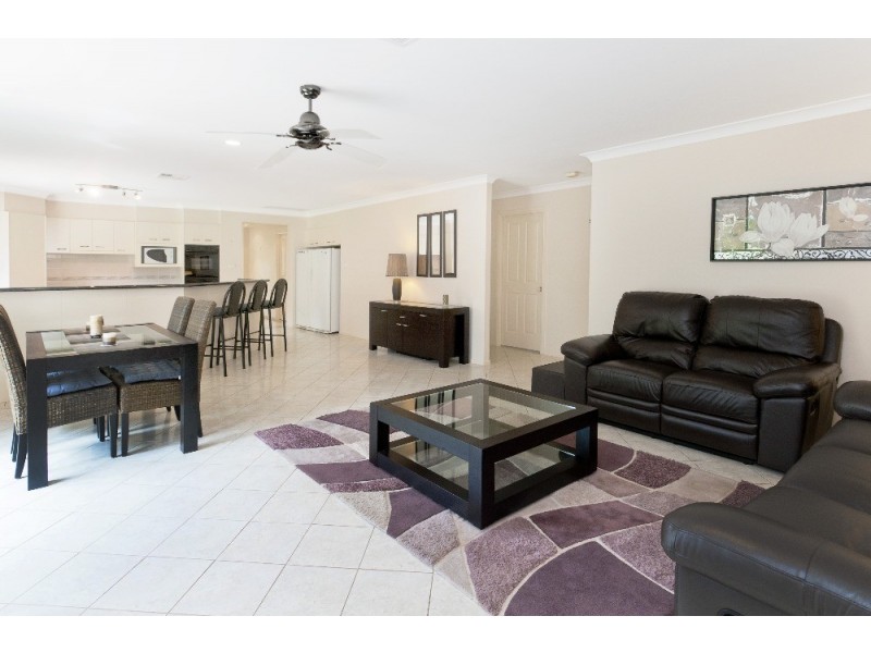 27 Lakeside Way, Lake Cathie NSW 2445