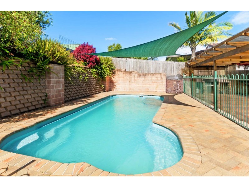 24 Fiona Crescent, Lake Cathie NSW 2445