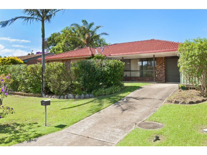24 Fiona Crescent, Lake Cathie NSW 2445