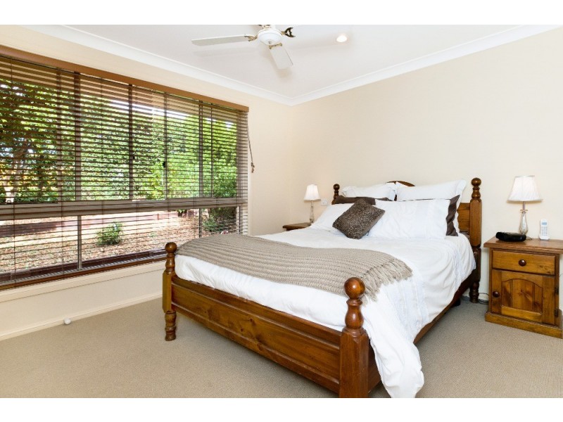 37 Abel Tasman Dr, Lake Cathie NSW 2445