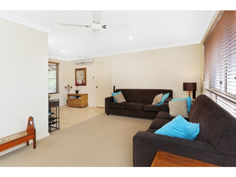 37 Abel Tasman Dr, Lake Cathie NSW 2445