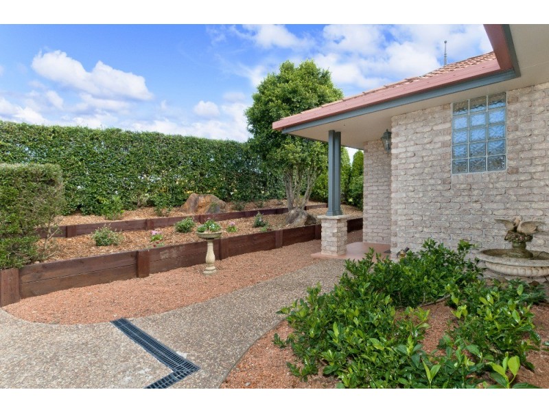37 Abel Tasman Dr, Lake Cathie NSW 2445