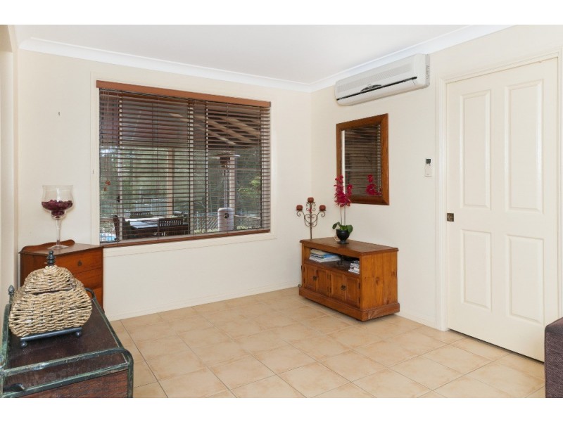 37 Abel Tasman Dr, Lake Cathie NSW 2445