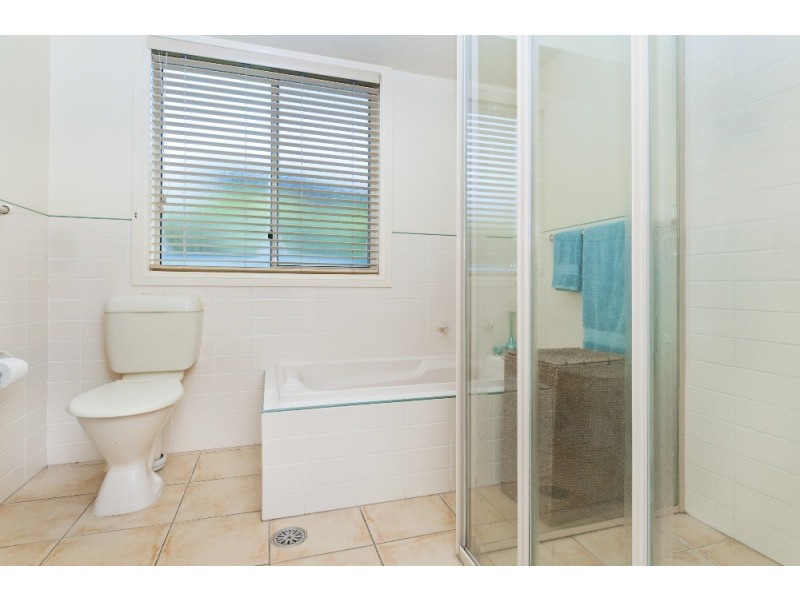 37 Abel Tasman Dr, Lake Cathie NSW 2445