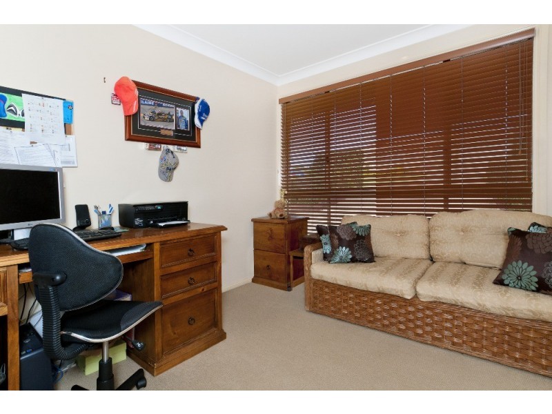 37 Abel Tasman Dr, Lake Cathie NSW 2445