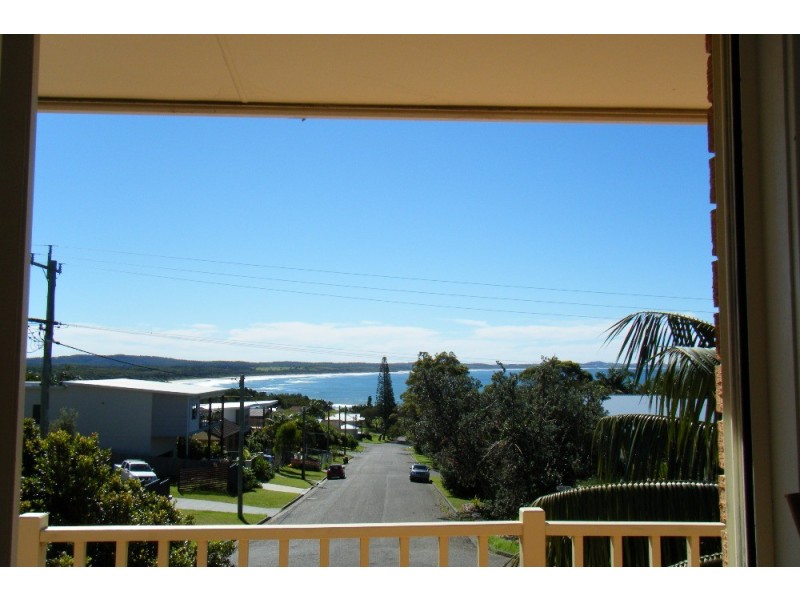 5 Third Ave, Bonny Hills NSW 2445