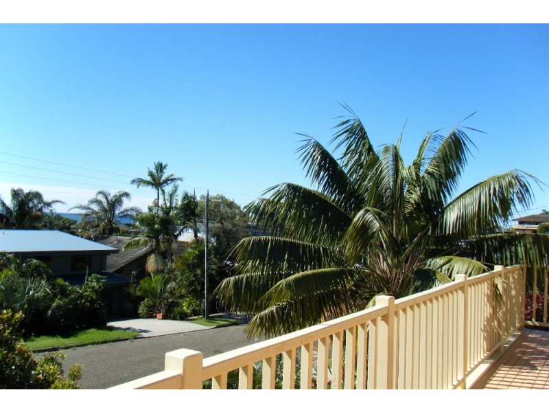 5 Third Ave, Bonny Hills NSW 2445