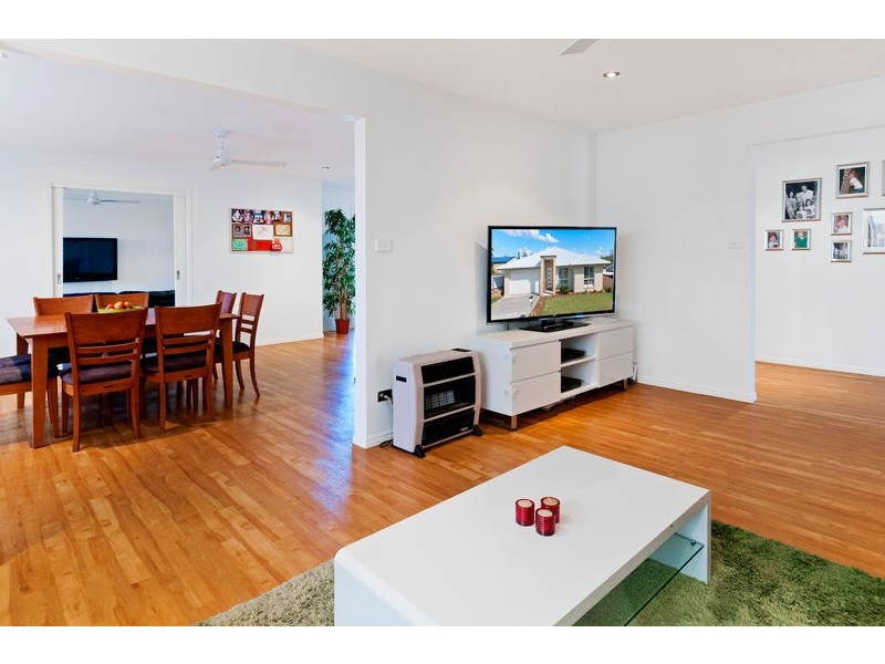 8 Catalina Cl, Lake Cathie NSW 2445