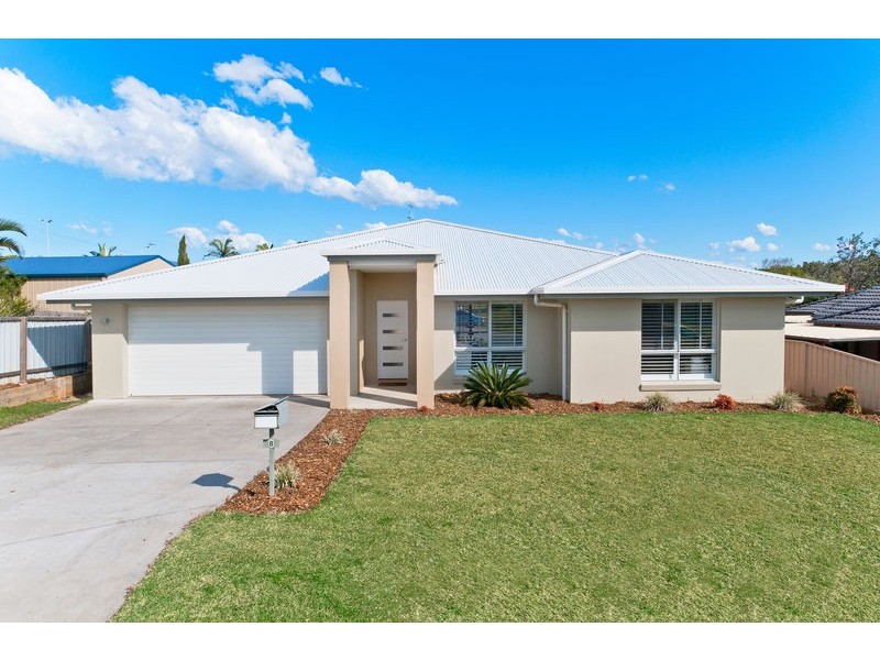 8 Catalina Cl, Lake Cathie NSW 2445