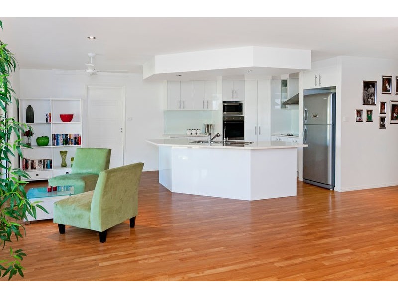 8 Catalina Cl, Lake Cathie NSW 2445