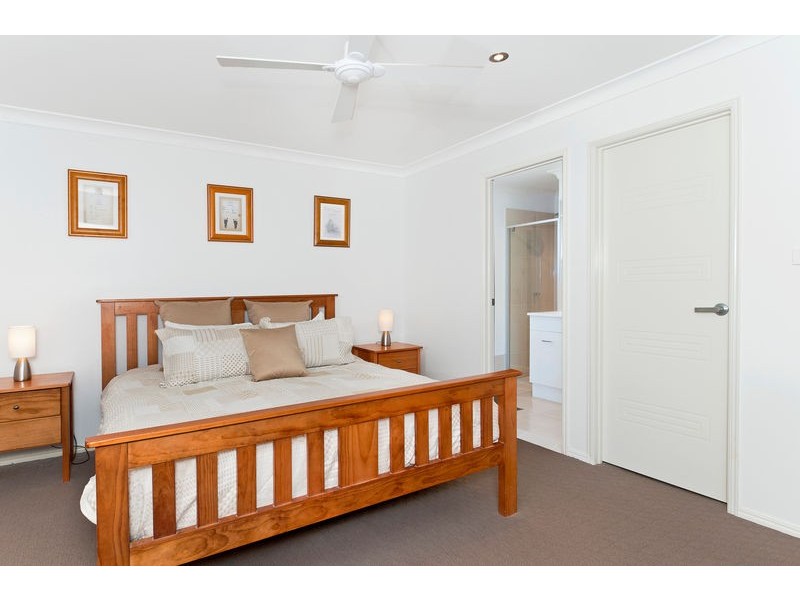 8 Catalina Cl, Lake Cathie NSW 2445