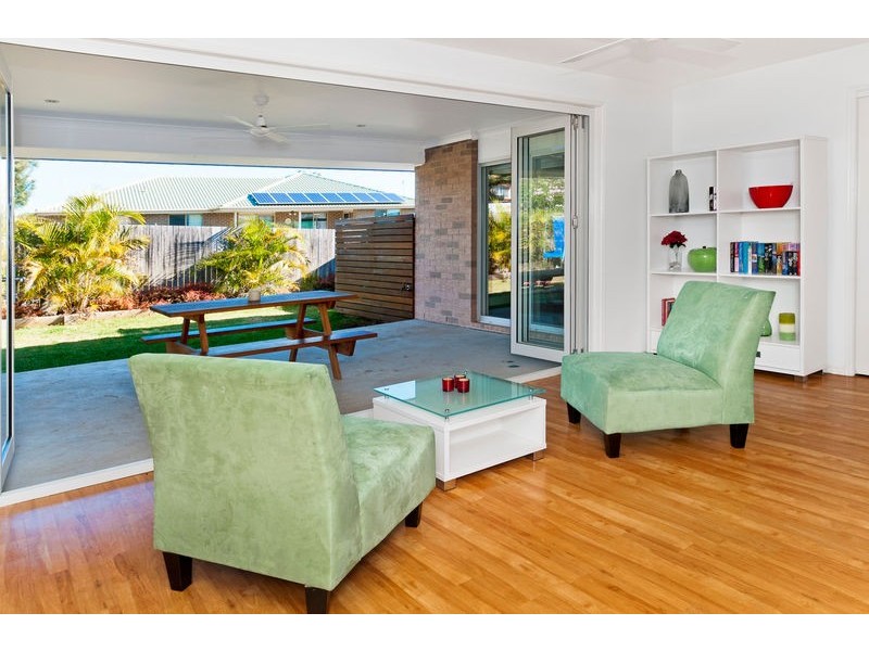 8 Catalina Cl, Lake Cathie NSW 2445