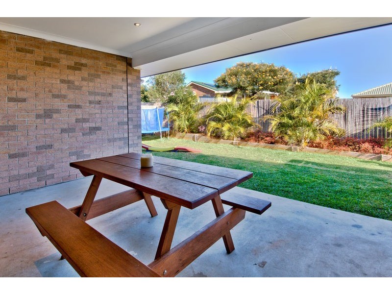 8 Catalina Cl, Lake Cathie NSW 2445