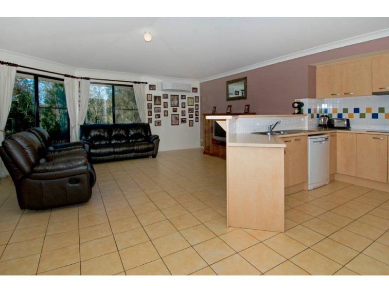 32  Bligh Pl, Lake Cathie NSW 2445