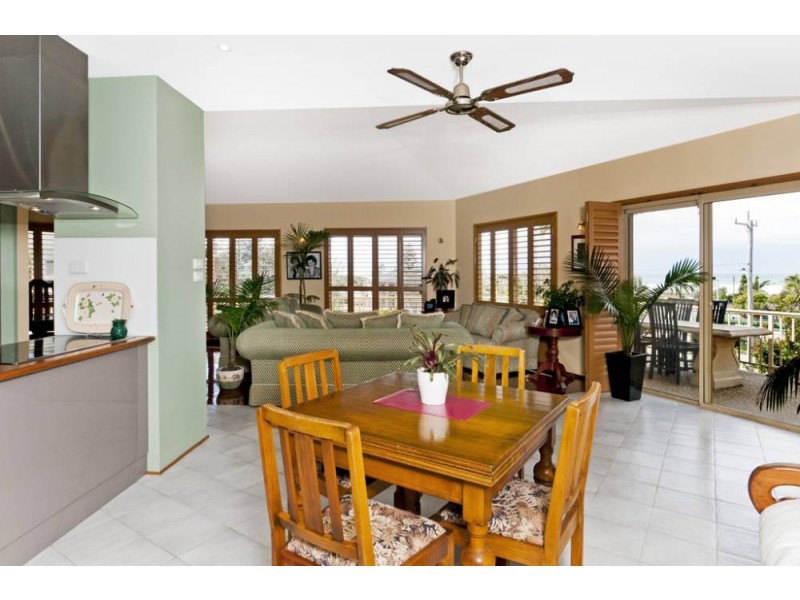 15 Orana Drive, Lake Cathie NSW 2445