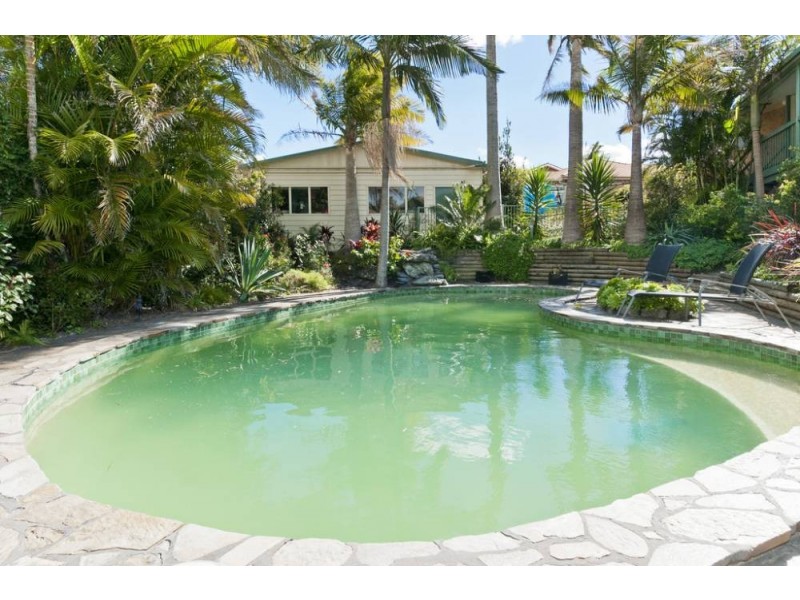 15 Orana Drive, Lake Cathie NSW 2445