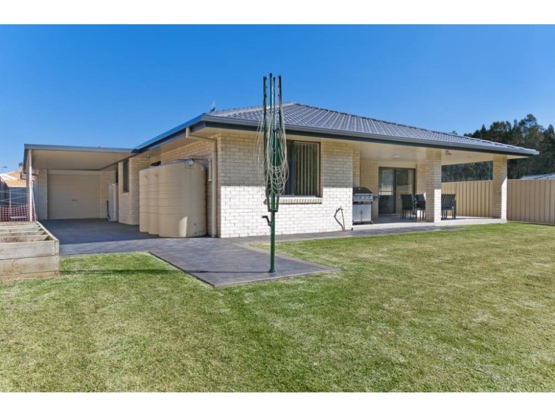 5 Buchan Place, Lake Cathie NSW 2445