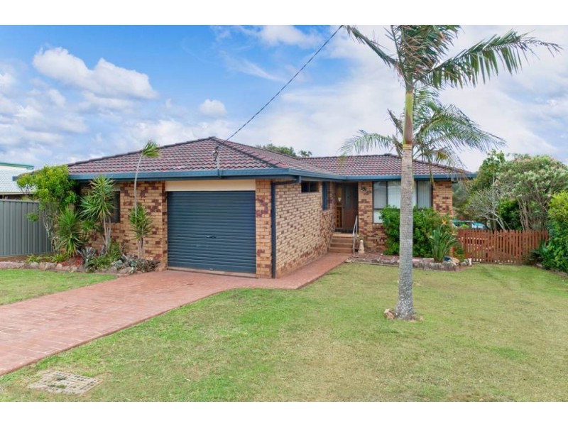 1559 Ocean Dr, Lake Cathie NSW 2445