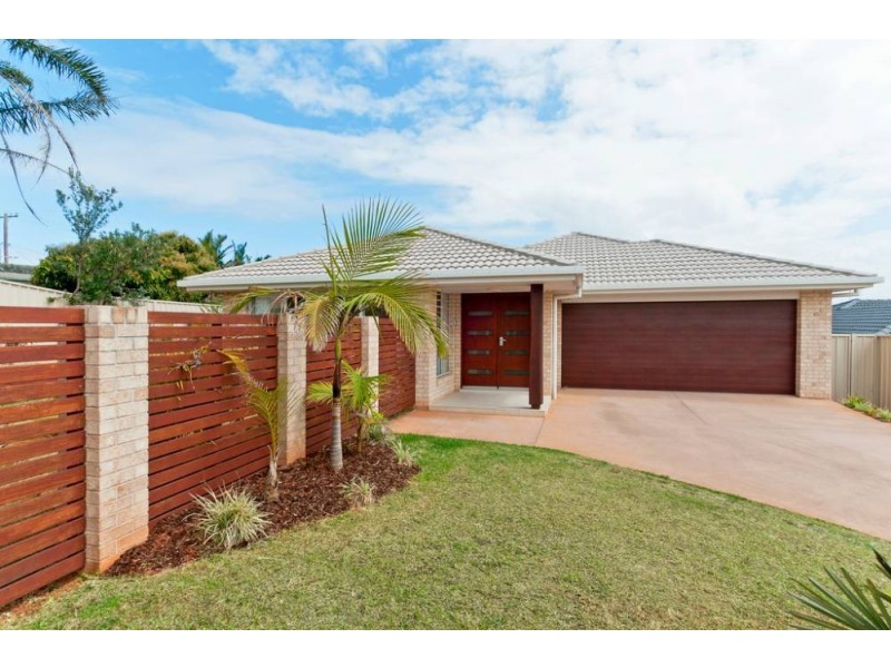8 Cabarita Cl, Lake Cathie NSW 2445